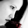 girl_black_and_white_red_roses