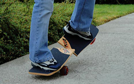 Swerver Ultimate Carving Skateboard Swerver Ultimate Carving Skateboard